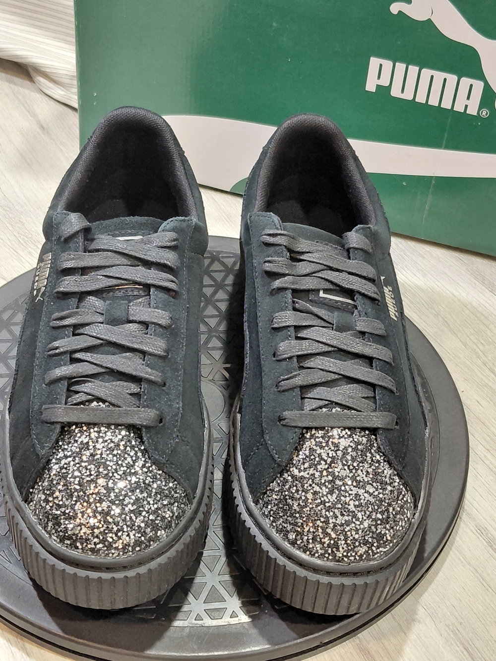 NEW PUMA Womens Suede Platform Crushed Gem Black Sneakers with Glitter Toe W10 - Picture 3 of 13